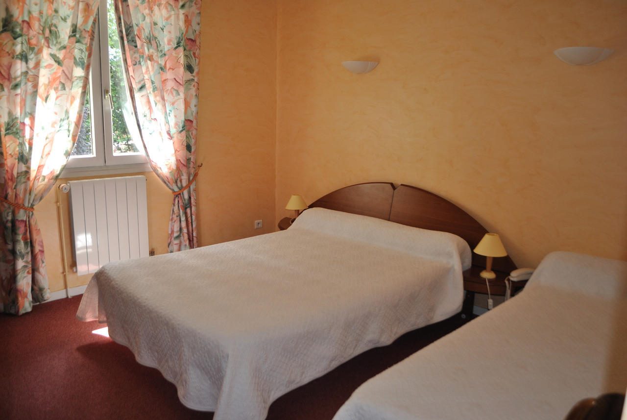 Hotel Auberge De La Nauze Sagelat Room photo