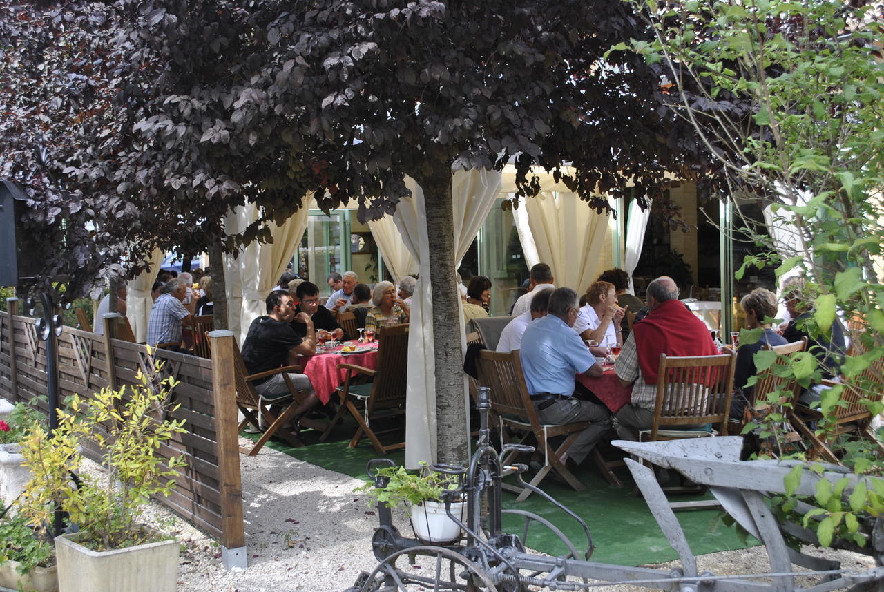 Hotel Auberge De La Nauze Sagelat Exterior photo